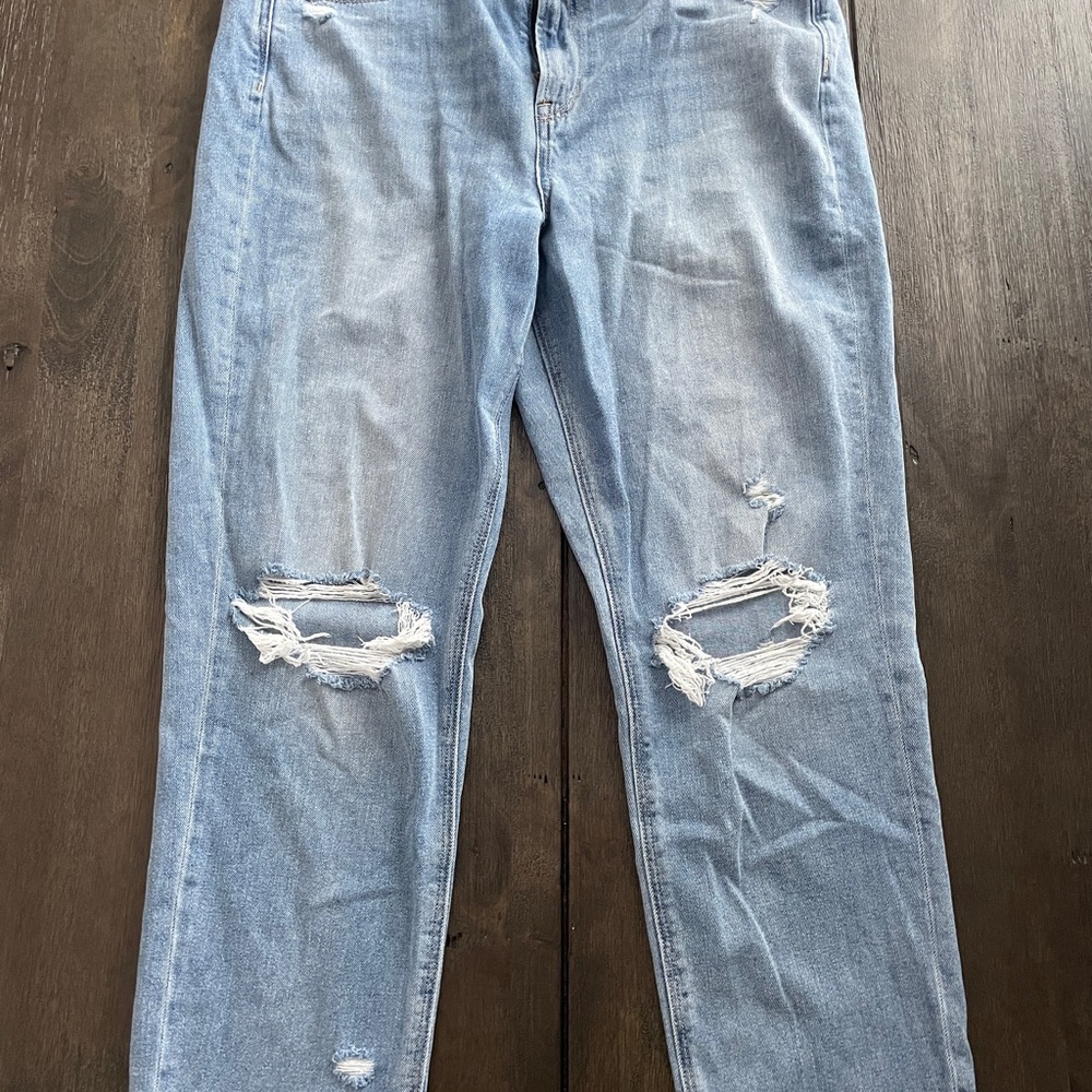 American Eagle Outfitters Blue Relaxed Distressed Jeans